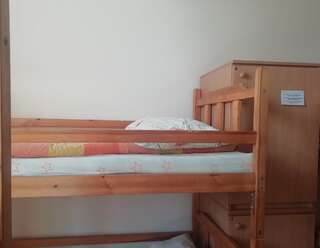 Хостелы Hostel Orange Plus Торунь Кровать в 10-местном общем номере-6